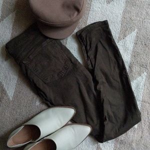 GAP Olive Jeans 🫒 size 2 / 26 ✌️